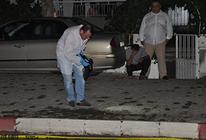 Kırıkkale'de İki Kişi Bir Polise Saldırdı!
