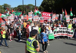Galler'de Filistin'e Destek İsrail'i Protesto