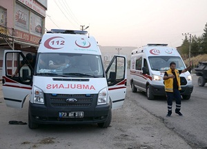 Cizre'de PKK'lılar Ambulans Yağmaladı!