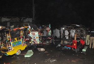 Pakistan'da Patlama: 10 Ölü
