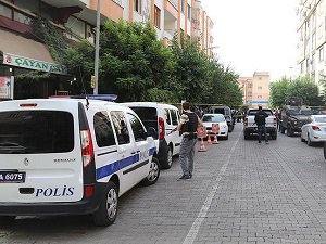 Diyarbakır'da Polis Aracına Saldırı: 2 Polis Hayatını Kaybetti