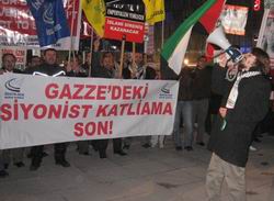 Bursalı Müslümanlar Gazze için tek yürek