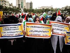 Gazzeli Kadınlardan Batı Şeria'ya Destek Gösterisi
