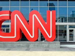CNN Yasayı Eleştiren Muhabirini Açığa Aldı