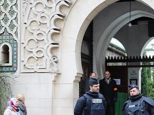 Fransa'da 3 Cami "Radikal Söylem" İddiasıyla Kapatıldı