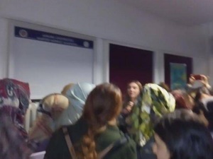 Ankara Üniversitesi'nde Müslüman Hanımlar'a Sol Saldırı!