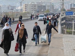 Halk PKK Korkusundan Cizre ve Silopi'yi Terk Ediyor