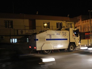 Adana'da Polis Merkezine Saldırı!