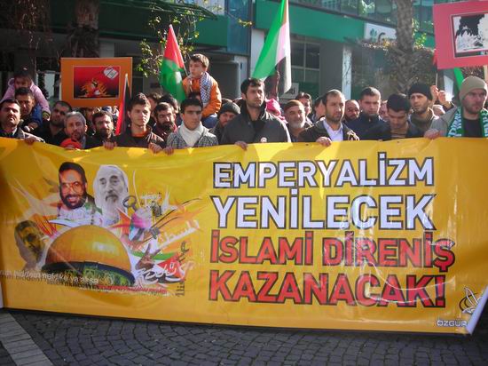 İzmir, İslamî Direnişi Selamladı!