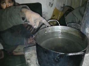Madaya'da Halk "Tuzlu Su" İle Yaşama Tutunuyor