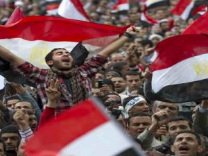 Mısır'da "Devrime Vefa" Gösterisi