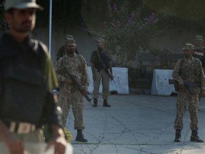 Pakistan'da Üniversiteye Saldırı: 20 Ölü