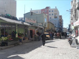 PKK Baskısı Olmayınca Silopi'de Kepenkler Kapanmadı