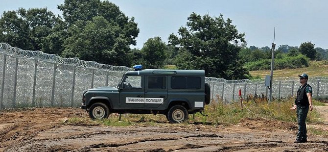 Bulgar Göstericiler Sınırı Türk Seçmenlere Kapattı