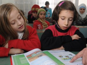 Türkiye’deki Suriyeli Muhacir Çocukların Eğitimi (RAPOR)
