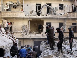 Rusya'nın Suriye Saldırılarında 443'ü Çocuk Bin 984 Sivil Öldü