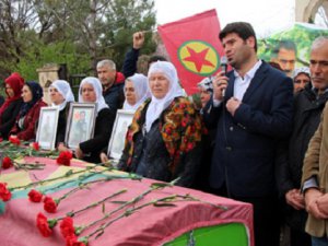 HDP'li Vekiller Öldürülen PKK'lının Cenazesinde