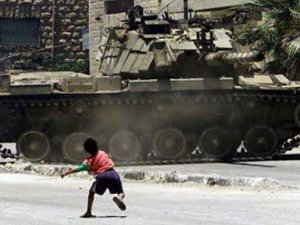 Filistinli 7 Çocuğa 'Taş Atmaktan' 1 İla 3'er Yıl Hapis