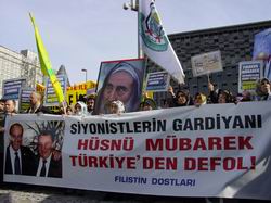 Firavun Mübarek İstanbul’da Protesto Edildi