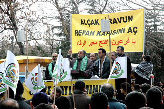 AFDP: “Hain Hüsnü Mübarek Defol”