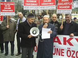 Akyazı'da 106. başörtüsü eylemi