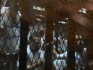 Mısır'da Darbe Karşıtlarına Yeni Cezalar