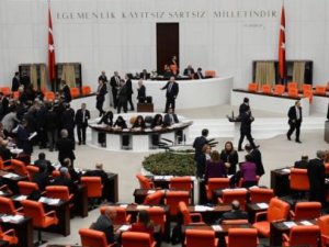 Dokunulmazlık Görüşmelerinde CHP'li Vekiller Salonu Terk Etti