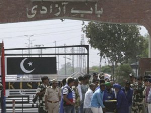 Pakistan'da Silahlı Saldırı: 7 Polis Öldü