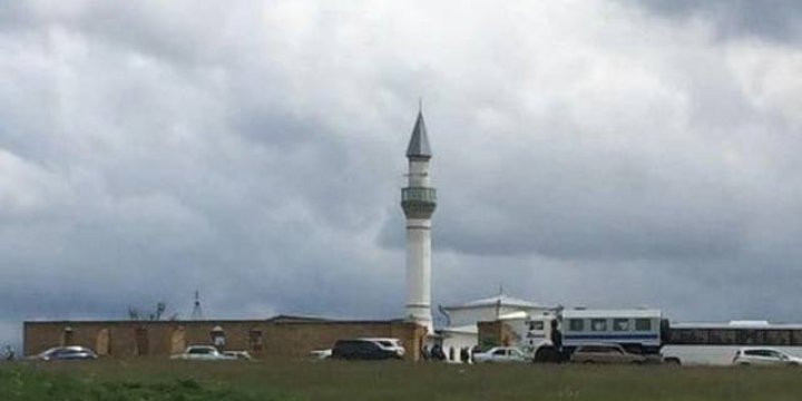 Rus Ordusu Kırım’da Camiye Baskın Yaptı