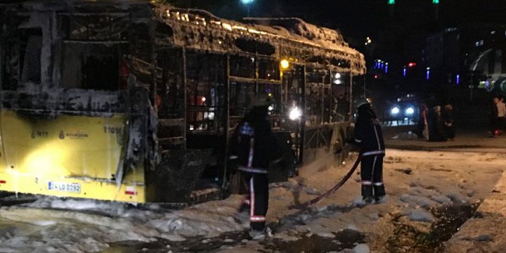Sultangazi'de Otobüs Yakıldı, Taksi Şoförü Öldürüldü