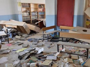 PKK'lılar Nusaybin'deki Okulları Harabeye Çevirdi