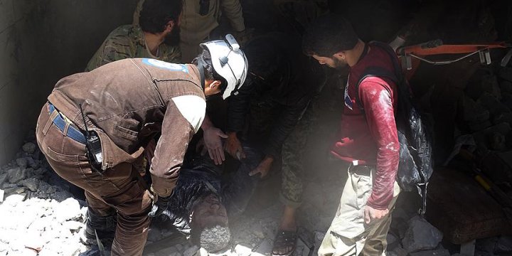 Rus Savaş Uçakları Halep'te Sivilleri Vurdu