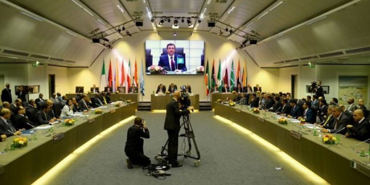 OPEC Toplantısı Fiyaskoyla Sonuçlandı