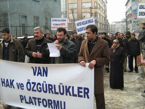 Van’da 130. Başörtüsü Eylemi