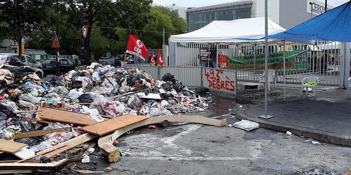Fransa'da Çöp Yığınları Oluşmaya Başladı