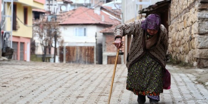 'Türkiye Nüfusu Yaşlanıyor'