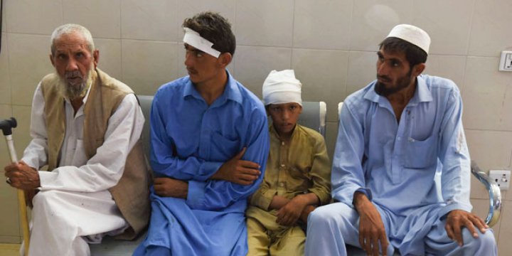 Afganistan'da Camide Bomba Patladı: 4 Ölü