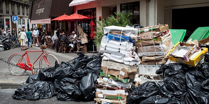 Paris Sokaklarında Çöp Yığınları Oluştu