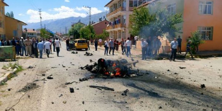 Tunceli Ovacık'taki Patlamanın Nedeni Bombalı Araç Saldırısı