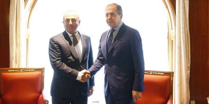 Çavuşoğlu ve Lavrov Soçi'de Görüştü