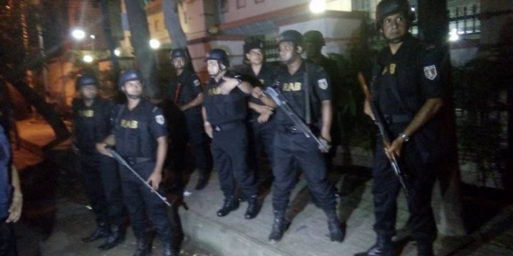 Bangladeş'te Silahlı Baskın