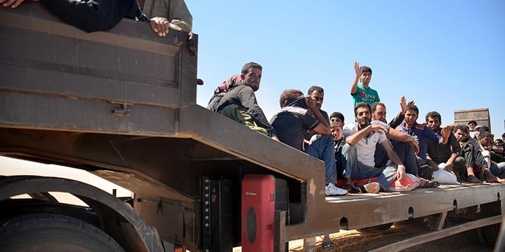Suriye'de IŞİD Bölgesinden Kaçış Sürüyor