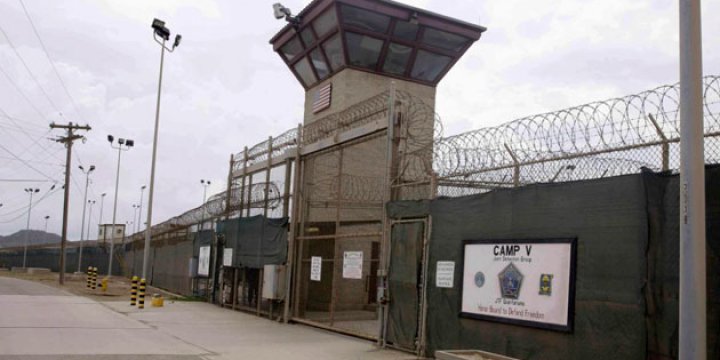 Guantanamo'dan İki Kişi Sırbistan'a Gönderildi