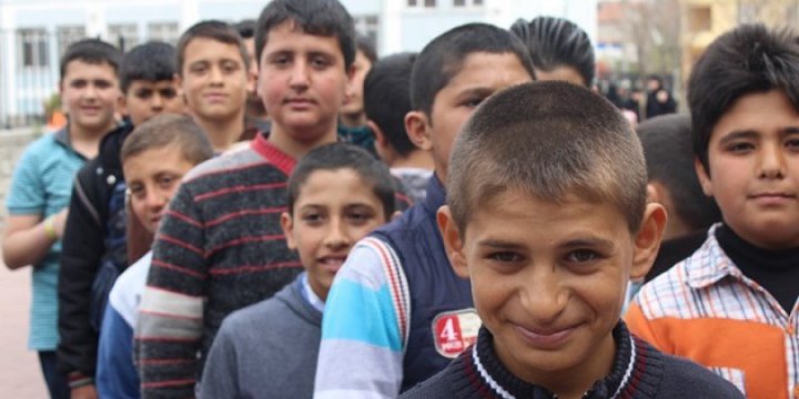 Okulda Olmayan Yaklaşık 500 Bin Suriyeli Çocuk Var