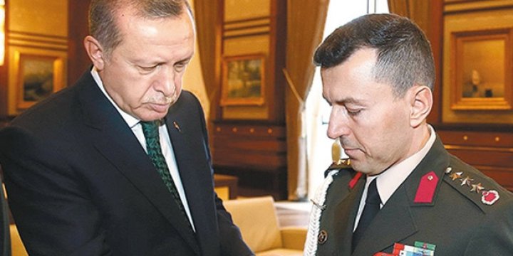 Cumhurbaşkanı Erdoğan'ın Başyaveri Yazıcı Gözaltına Alındı