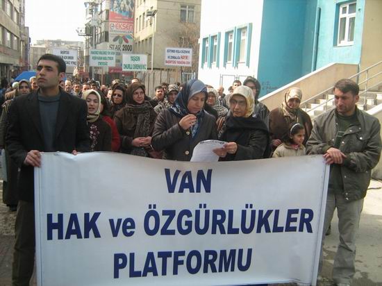 Van’da 131. Başörtüsü Eylemi