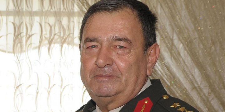 Aydın'da Bir Tümgeneral Bir Kurmay Albay Açığa Alındı