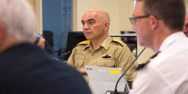 NATO Darbeci Amiral Mustafa Zeki Uğurlu'nun Fotoğrafını Sitesinden Kaldırdı