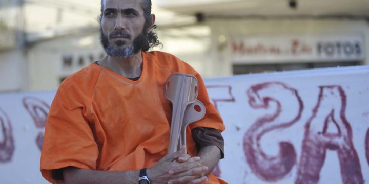 Guantanamo'dan Çıktı Esareti Bitmedi