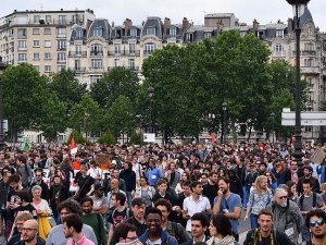 Fransa'da Çalışma Yasası Eylemleri Yeniden Başlıyor